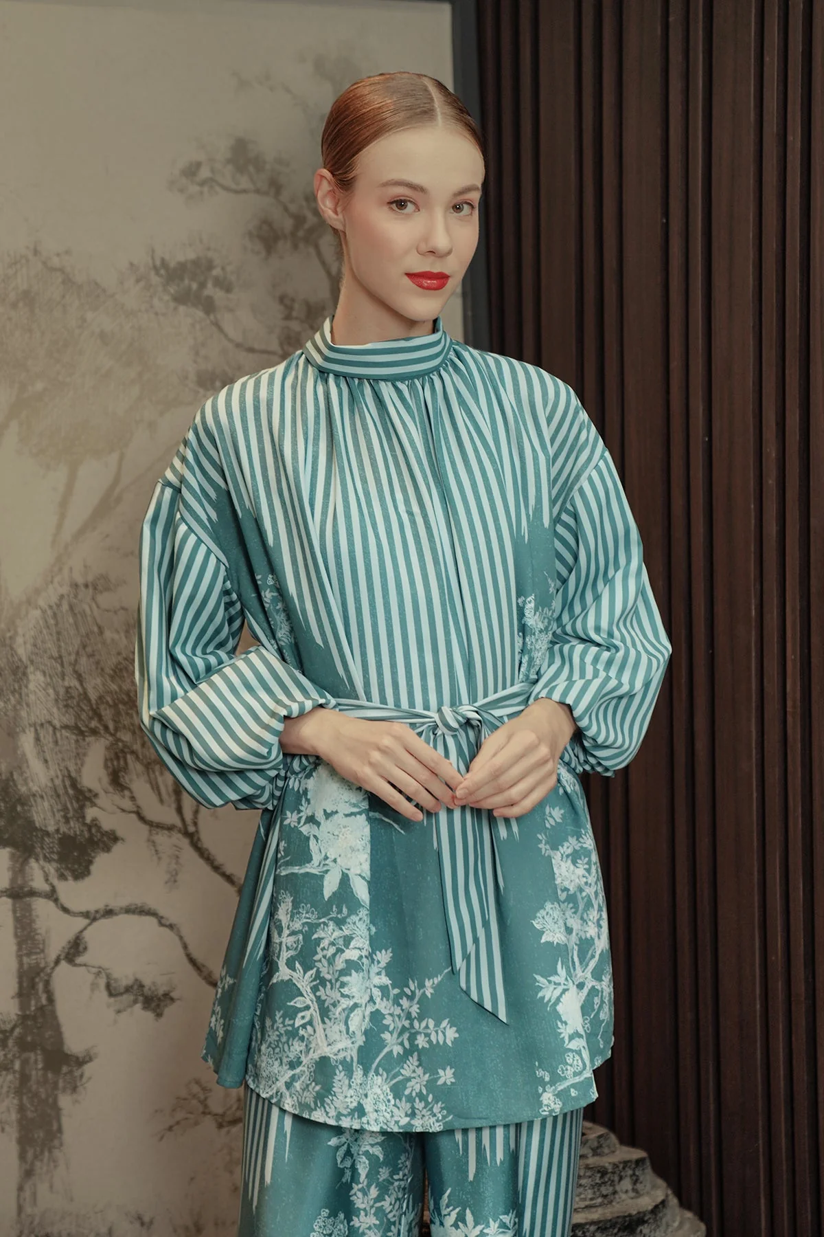 Chinoiserie Puffy Blouse - Teal - Image 3