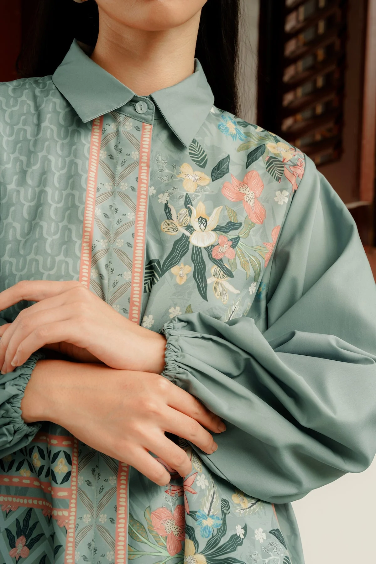 Reverie Basic Shirt - Sage - Image 4